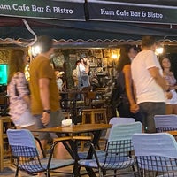 Foto scattata a Kum Cafe Bar &amp;amp; Bistro da 𝒮̧𝒰𝐿𝐸    ⚡̧🤘🛴💶 il 7/28/2020