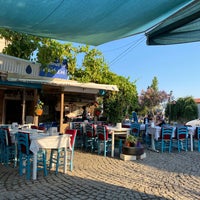 Foto tirada no(a) Şef Mehmet&amp;#39;in Balıkevi por Ozlem O. em 7/8/2022