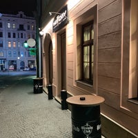 Foto tirada no(a) TWO FACES cocktail • bar • café por Lukas B. em 4/5/2019