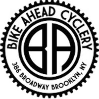 Das Foto wurde bei Bike Ahead Cyclery &amp;amp; Broadway Pro Scooter von Bike Ahead Cyclery &amp;amp; Broadway Pro Scooter am 4/2/2014 aufgenommen