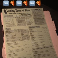 Снимок сделан в Leaning Tower of Pizza пользователем Jenna L. 9/30/2023
