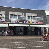Photo taken at JiLLy&amp;#39;s Arcade by Marc P. on 7/13/2017