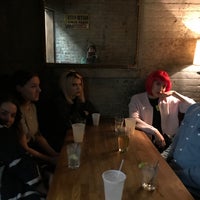 Das Foto wurde bei Bar Matchless von Minji K. am 11/1/2017 aufgenommen