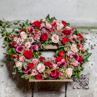 1/13/2014 tarihinde Dos Gardenias Flower Shopziyaretçi tarafından Dos Gardenias Flower Shop'de çekilen fotoğraf