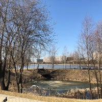 Photo taken at Братеевский каскадный парк by Irina P. on 4/10/2021