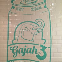 Review Gajah Tiga Café