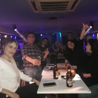 Foto tirada no(a) 4ever Karaoke Shot Bar por Nejat B. em 2/19/2020