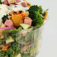 Das Foto wurde bei Factory Subs &amp;amp; Salads von Factory Subs &amp;amp; Salads am 3/17/2014 aufgenommen