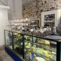 Photo taken at Vasil Coffee &amp;amp; Bakery by Melike K. on 8/23/2022