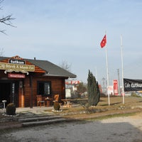 Снимок сделан в Tutkun Cafe Çiğ Börek &amp;amp; Mantı Evi пользователем Tutkun Cafe Çiğ Börek &amp;amp; Mantı Evi 1/21/2014