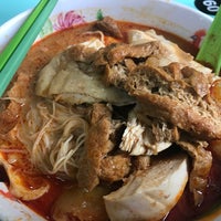 Photo taken at Heng Kee Curry Chicken Noodles by Gene S. on 10/7/2019