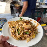 Photo taken at Siam Road Charcoal Char Koay Teow by Gene S. on 4/6/2023