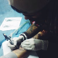 Foto tirada no(a) BedlaM Tattoo Zaporizhia тату Запорожье por Yasya M. em 11/3/2014