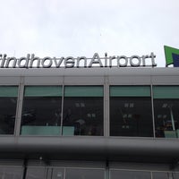 7/7/2016 tarihinde Евгения Ч.ziyaretçi tarafından Eindhoven Havalimanı (EIN)'de çekilen fotoğraf