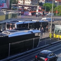 Photo taken at İncirli Metrobüs Durağı by γαμζε 🇬🇷 Ε. on 5/1/2019