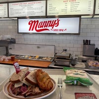 Foto diambil di Manny&amp;#39;s Cafeteria &amp;amp; Delicatessen oleh Zack K. pada 8/17/2023