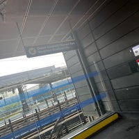 Photo taken at Stratford Railway Station (SRA) by Doug M. on 8/14/2022
