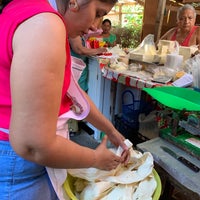 Photo taken at Mercado 5 De Septiembre Juchitán by Elaine G. on 1/4/2019
