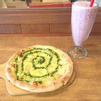 Photo taken at PIZZA NAPOLETANO CAFE 御茶ノ水店 by さとう と. on 6/17/2017