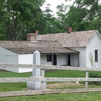 รูปภาพถ่ายที่ Jesse James Farm and Museum โดย Steph M. เมื่อ 6/23/2013