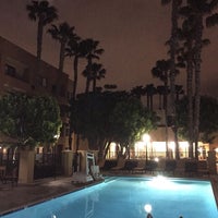 Foto diambil di Courtyard by Marriott Los Angeles Torrance/South Bay oleh Aaron W. pada 3/27/2016