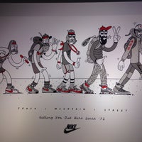 Photo taken at Hike Nike NYC Pop-Up Shop by pdot on 1/6/2016