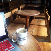 Foto diambil di Peacock Coffee oleh Rendu Saadan T. pada 6/12/2015