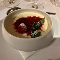 Photo taken at Tavola di gio by Emmanuelle N. on 9/27/2019