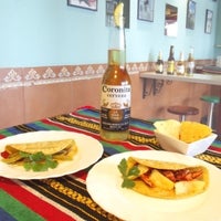 Das Foto wurde bei La Tacoteca Taquería Restaurante von La Tacoteca Taquería Restaurante am 1/17/2014 aufgenommen