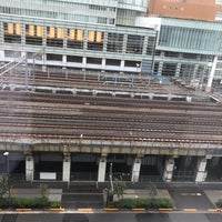 Photo taken at 秋葉原UDXウッドデッキ by 猫に優しく 地. on 10/4/2018