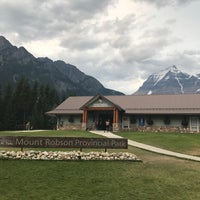 Снимок сделан в British Columbia Visitor Centre @ Mt Robson пользователем Yao L. 7/27/2017