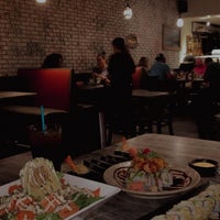 Снимок сделан в Umami Restaurant and Sushi Bar пользователем Mariah A. 8/12/2021