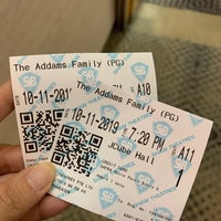 Photo taken at Shaw Theatres by セレステ on 11/10/2019
