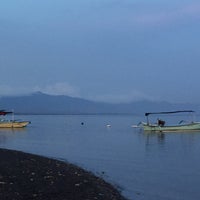 Das Foto wurde bei THE LOVINA Bali von Virgilijus A. am 11/3/2017 aufgenommen