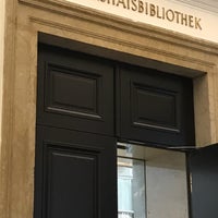 Photo taken at Hauptbibliothek der Universitätsbibliothek Wien by Evie A. on 9/19/2017