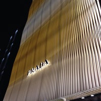 Prada 大阪心斎橋 Accessories Store In アメリカ村 Prada 大阪心斎橋 Accessories Store In アメリカ村