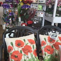 Photo taken at Syon Park Wyevale Garden Centre by Lida S. on 5/1/2019