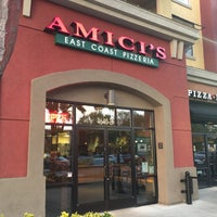 Photo taken at Amici&amp;#39;s East Coast Pizzeria by MomoQ on 10/20/2015