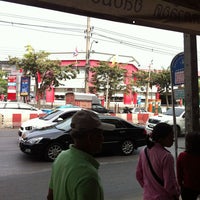 Photo taken at ป้ายรถเมล์ตรงข้ามแมคโคร จรัญสนิทวงศ์ by Cherawat K. on 12/24/2012