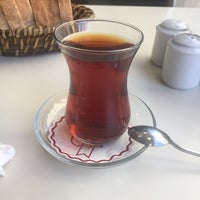 Das Foto wurde bei Asli Börek Kartal Adliye von Hülya Ç. am 12/6/2017 aufgenommen