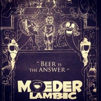 Photo taken at Moeder Lambic Fontainas by Roman on 5/2/2013