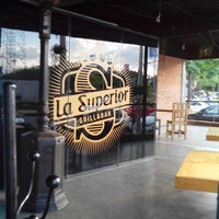 Foto diambil di La Superior Grill &amp; Bar oleh Mike C. pada 5/16/2014