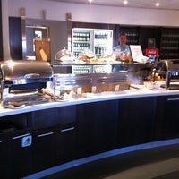 Photo taken at Air New Zealand Koru Lounge by Pieter D. on 1/4/2013