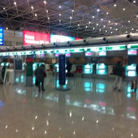 Photo taken at Alitalia Check-in by Pieter D. on 2/1/2013