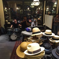 4/4/2015에 Adam S.님이 Goorin Bros. Hat Shop - Larimer Square에서 찍은 사진