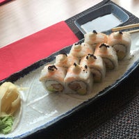 Foto scattata a Sushi Inn da hp il 3/5/2020