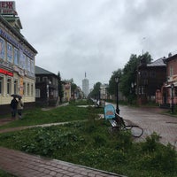 Photo taken at Стремный Магаз на чумбаровке by Алексей Ч. on 6/28/2017