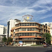 Photo taken at Phlapphla Chai Intersection by Teechaoka on 8/24/2014