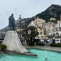 Photo taken at Costa Amalfitana by Reem on 4/11/2024