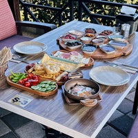 Foto tirada no(a) Vadi Yalova Restaurant por Mohammed em 9/19/2023